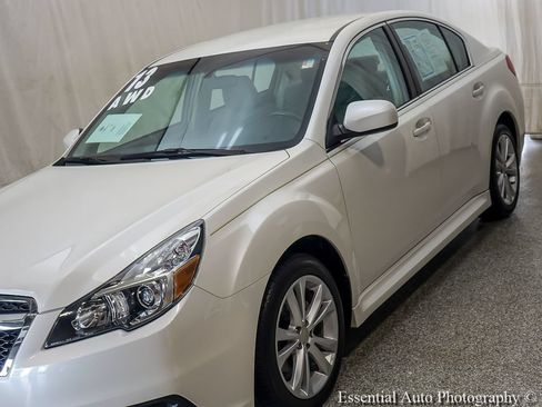 Used 2013 Subaru Legacy 2.5i Premium w/ All-Weather Pkg AWD/4WD image 4