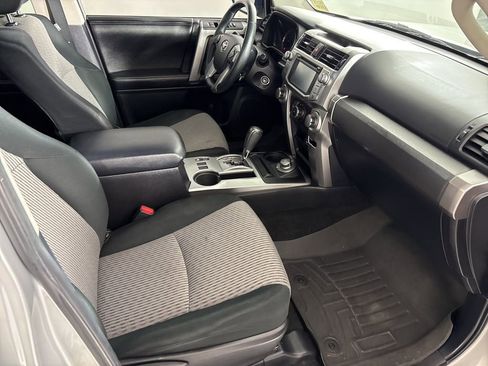 Used 2015 Toyota 4Runner SR5 image 43