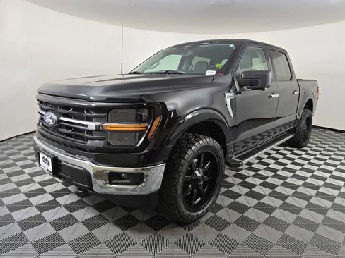 Used 2024 Ford F150 XLT w/ Tow/Haul Package image 8