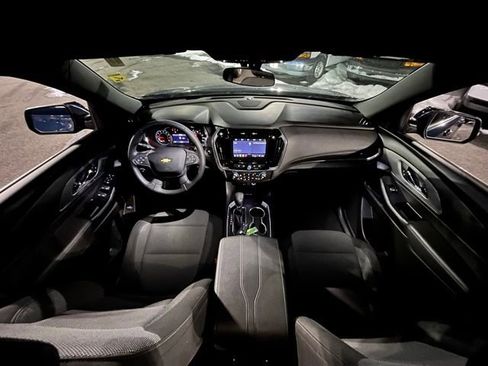 Used 2023 Chevrolet Traverse LT image 22