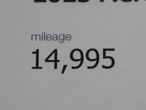 Used 2023 Mercedes-Benz GLS 580 4MATIC image 36