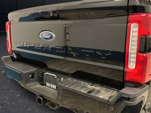 Used 2024 Ford F250 XLT w/ XLT Premium Package AWD/4WD image 39