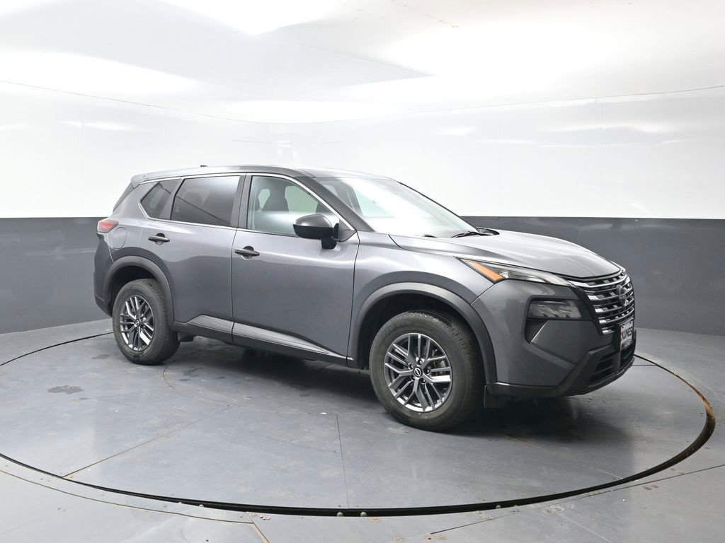Used 2024 Nissan Rogue S AWD/4WD image 5