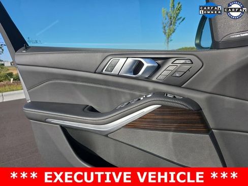 Used 2025 BMW X7 xDrive40i image 11