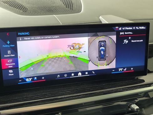 Certified 2025 BMW X7 M60i AWD/4WD image 19