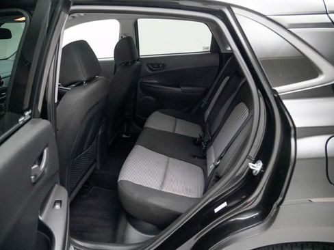 Used 2021 Hyundai Kona SEL AWD/4WD image 16