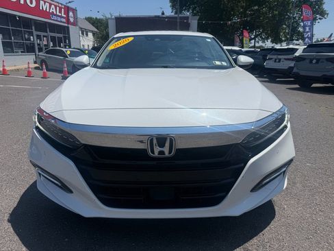 Used 2020 Honda Accord Touring image 2
