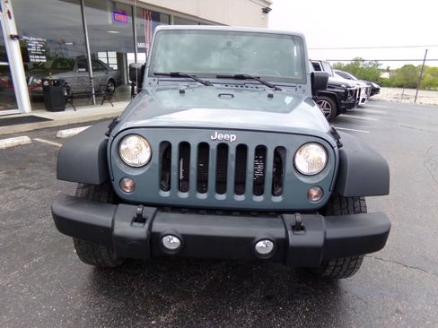 Used 2015 Jeep Wrangler Unlimited Sport w/ Quick Order Package 24S AWD/4WD image 8