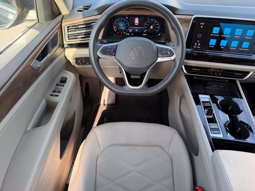 Used 2024 Volkswagen Atlas SE FWD image 11
