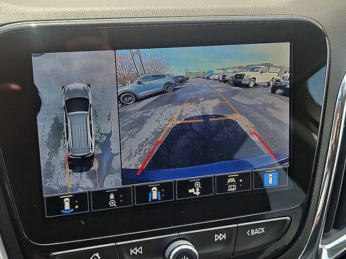 Used 2022 Chevrolet Equinox Premier image 19