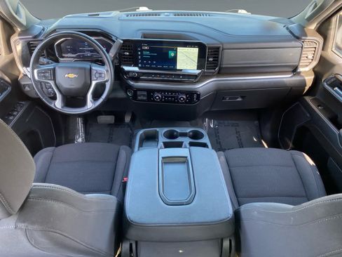 Used 2025 Chevrolet Silverado 1500 LT AWD/4WD image 10
