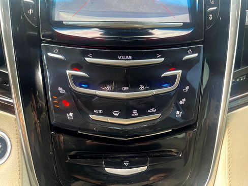 Used 2015 Cadillac Escalade Luxury image 25