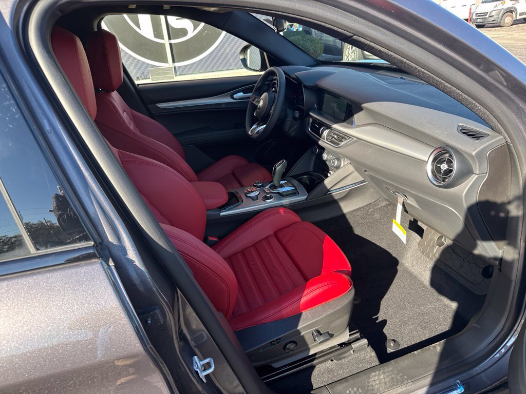 New 2026 Alfa Romeo Stelvio Sprint AWD/4WD image 23