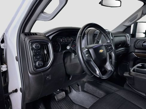 Used 2023 Chevrolet Silverado 2500 LT AWD/4WD image 9