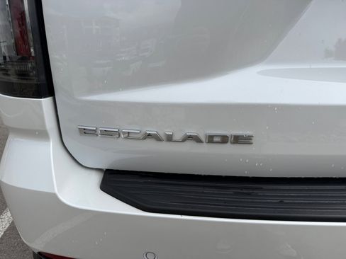 Used 2025 Cadillac Escalade ESV Sport Platinum w/ LPO, Floor Liner Package image 24