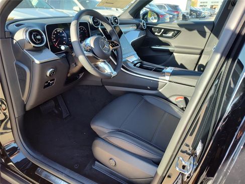 New 2026 Mercedes-Benz GLC 300 image 2