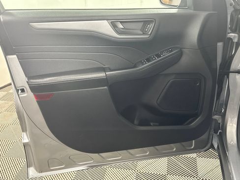 Used 2023 Ford Escape AWD image 19
