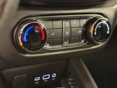 Used 2023 Chevrolet TrailBlazer LT FWD image 17