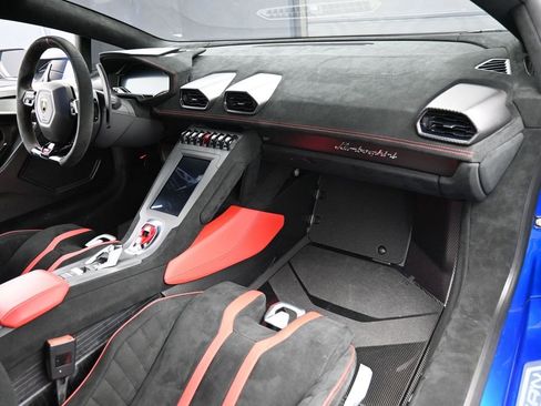 Used 2024 Lamborghini Huracan STO image 30