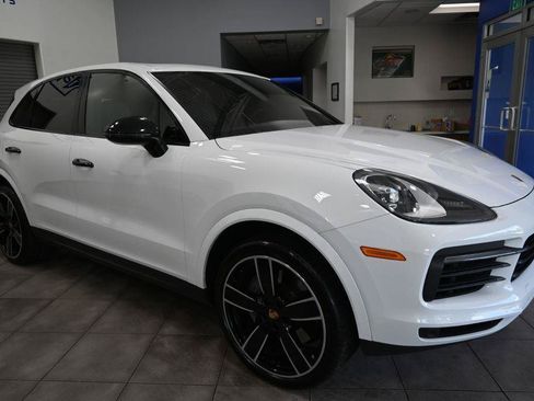 Used 2019 Porsche Cayenne S w/ Premium Package AWD/4WD image 7