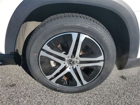 Used 2022 Mercedes-Benz GLS 450 4MATIC image 9