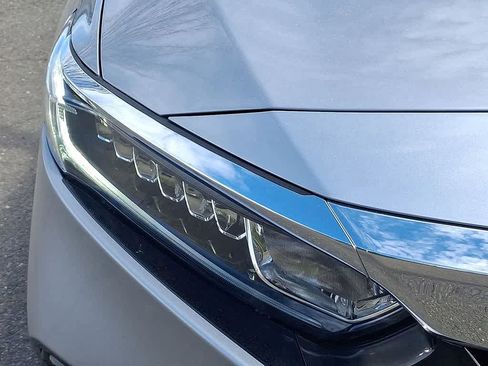Used 2020 Honda Accord EX image 27