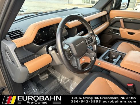 Used 2024 Land Rover Defender 110 X-Dynamic SE image 8