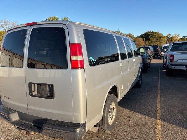 Used 2015 Chevrolet Express 2500 LT w/ LT Preferred Equipment Group RWD image 11