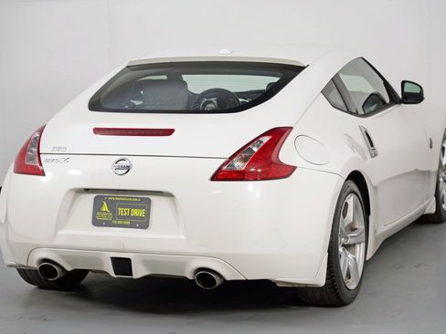 Used 2011 Nissan 370Z Touring image 41
