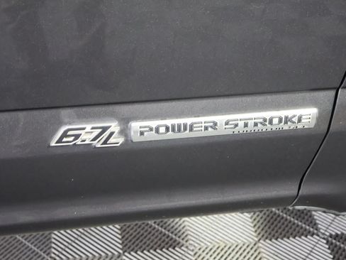 Used 2017 Ford F250 Platinum w/ Platinum Ultimate Package AWD/4WD image 4