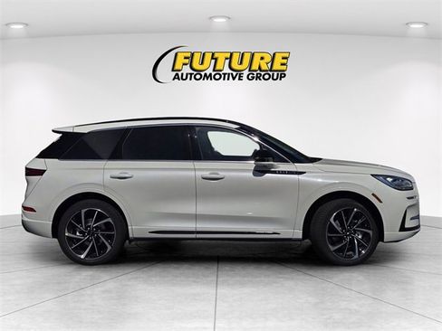 New 2025 Lincoln Corsair Grand Touring w/ Equipment Group 302A image 2