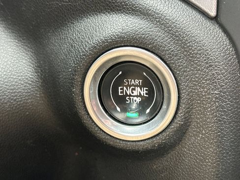 Used 2019 GMC Sierra 1500 SLT image 34