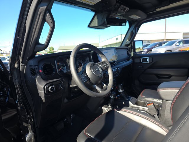 Used 2026 Jeep Wrangler Unlimited Rubicon AWD/4WD image 13