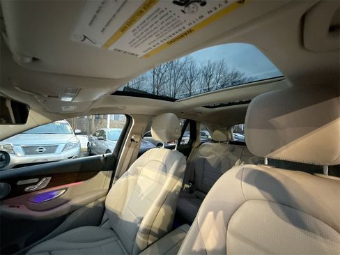 Used 2020 Mercedes-Benz GLC 300 4MATIC w/ Parking Assistance Package image 16