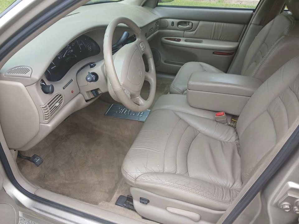 Used 2000 Buick Century Limited w/ 2000 Special Edition Pkg FWD image 17