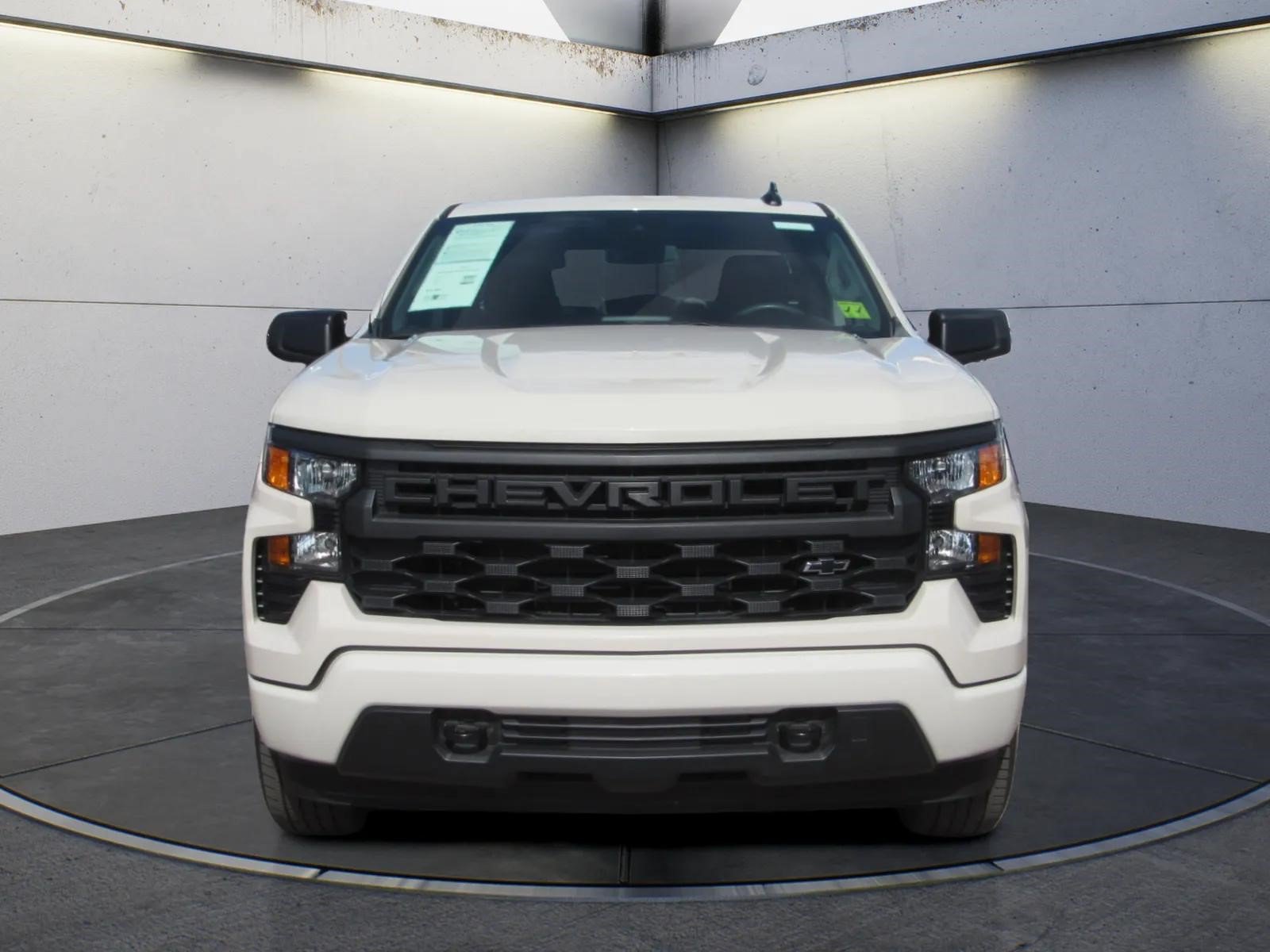 Used 2026 Chevrolet Silverado 1500 Custom AWD/4WD image 3