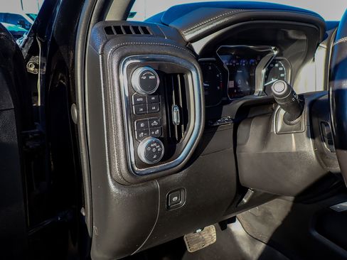 Used 2020 GMC Sierra 2500 Denali w/ Denali Ultimate Package image 14