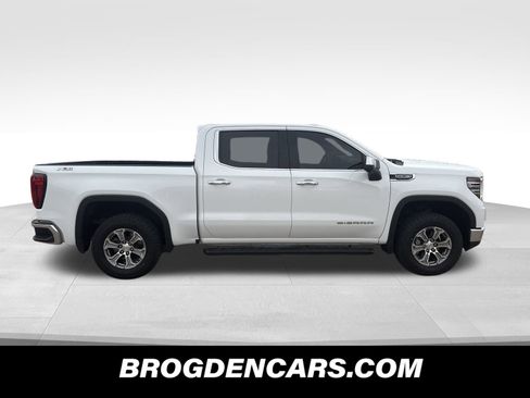 Used 2022 GMC Sierra 1500 SLT w/ X31 Off-Road Package image 2