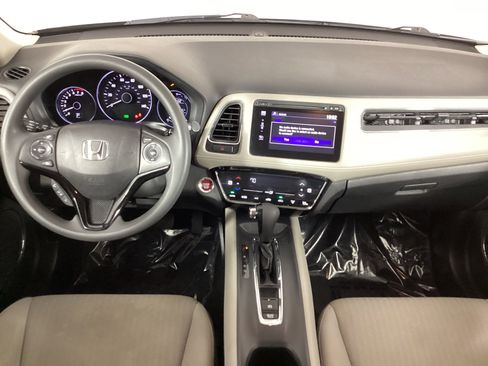 Used 2017 Honda HR-V EX image 16