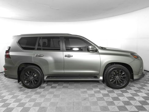 Used 2023 Lexus GX 460 Luxury w/ Sport Design Package AWD/4WD image 3
