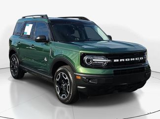 Used 2023 Ford Bronco Sport Outer Banks w/ Tech Package AWD/4WD video 3