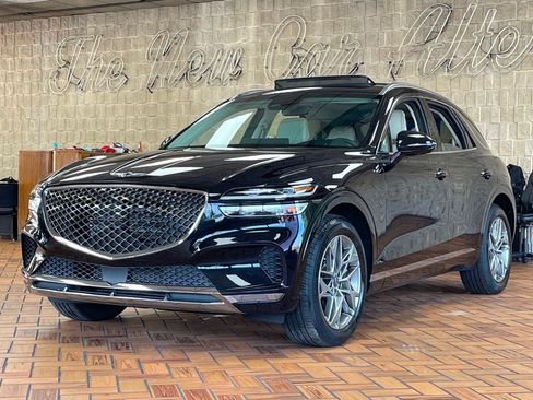 Used 2025 Genesis GV70 2.5T w/ Advanced Package AWD/4WD image 4