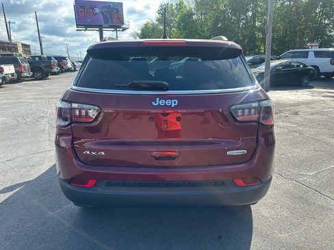 Used 2022 Jeep Compass Latitude AWD/4WD image 6