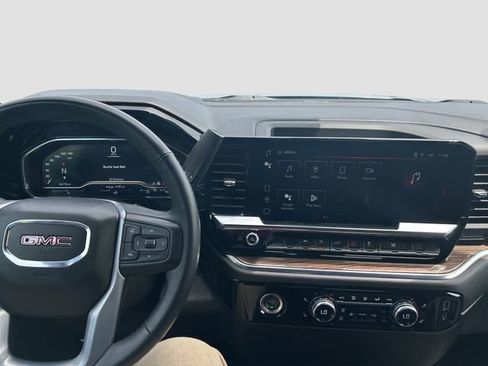 Used 2024 GMC Sierra 1500 Elevation AWD/4WD image 40