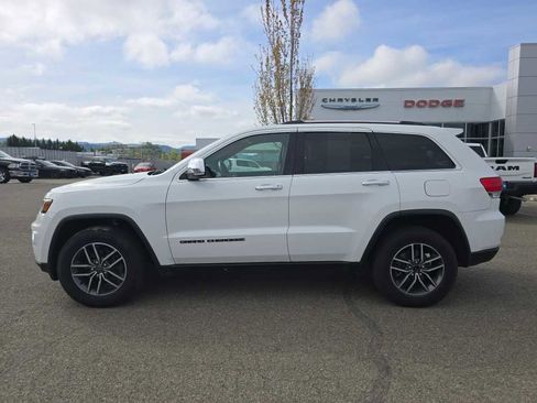 Used 2019 Jeep Grand Cherokee Limited w/ Luxury Group II AWD/4WD image 2