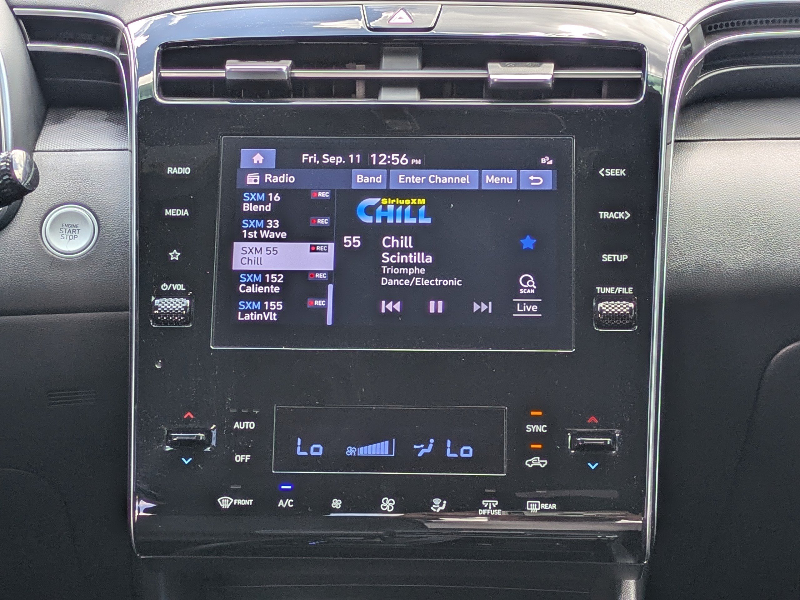 Certified 2024 Hyundai Santa Cruz SEL AWD/4WD image 16