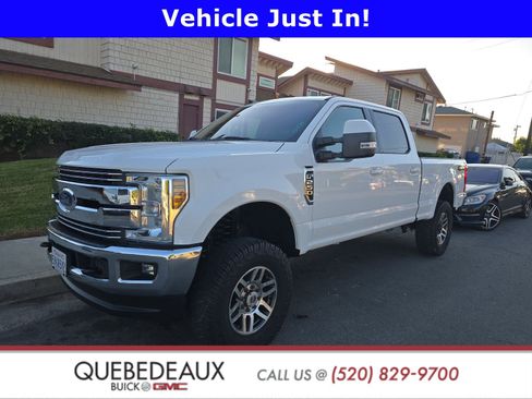 Used 2018 Ford F250 Lariat image 1