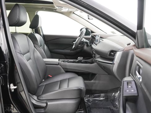 Used 2023 Nissan Rogue SV w/ SV Premium B Package AWD/4WD image 11