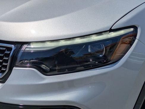 Certified 2024 Jeep Compass Limited w/ Elite Group image 7