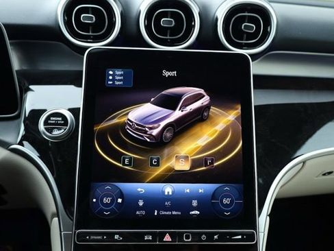 Certified 2025 Mercedes-Benz GLC 300 image 22